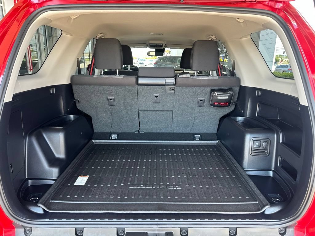 Used 2021 Toyota 4Runner SR5 AWD/4WD image 18
