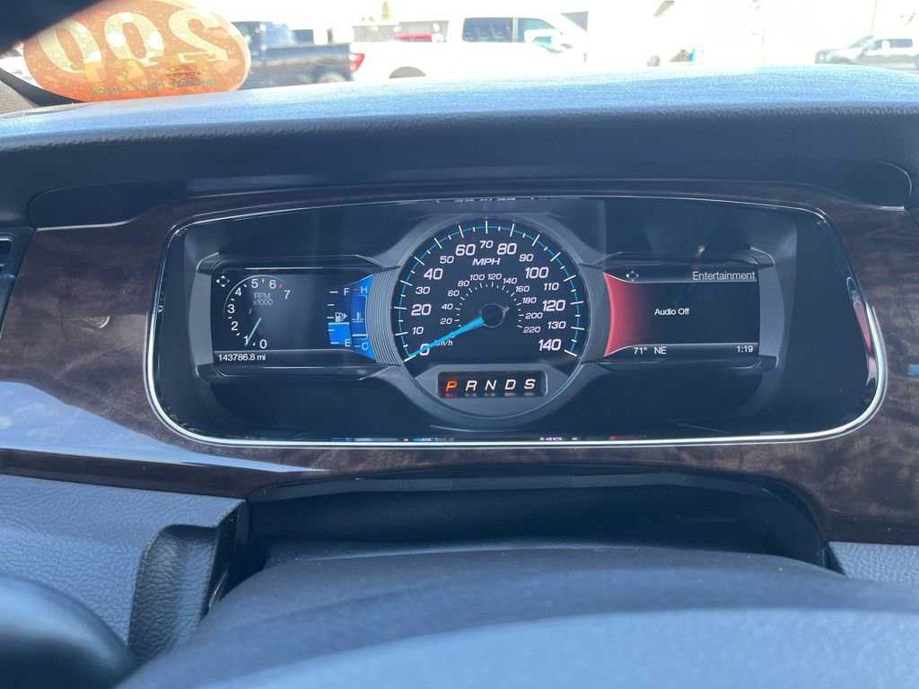 Used 2018 Ford Taurus Limited image 17