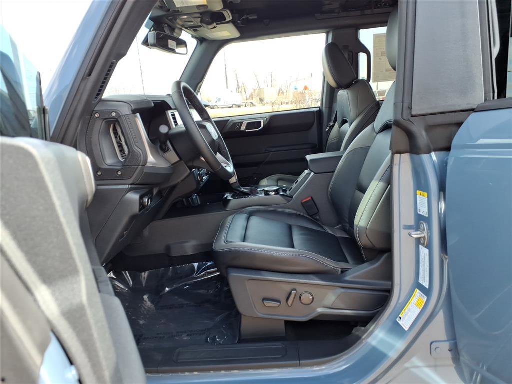 New 2025 Ford Bronco Outer Banks image 13