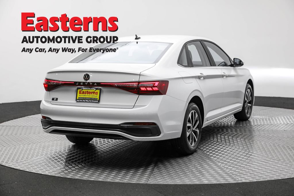 Used 2025 Volkswagen Jetta S image 5