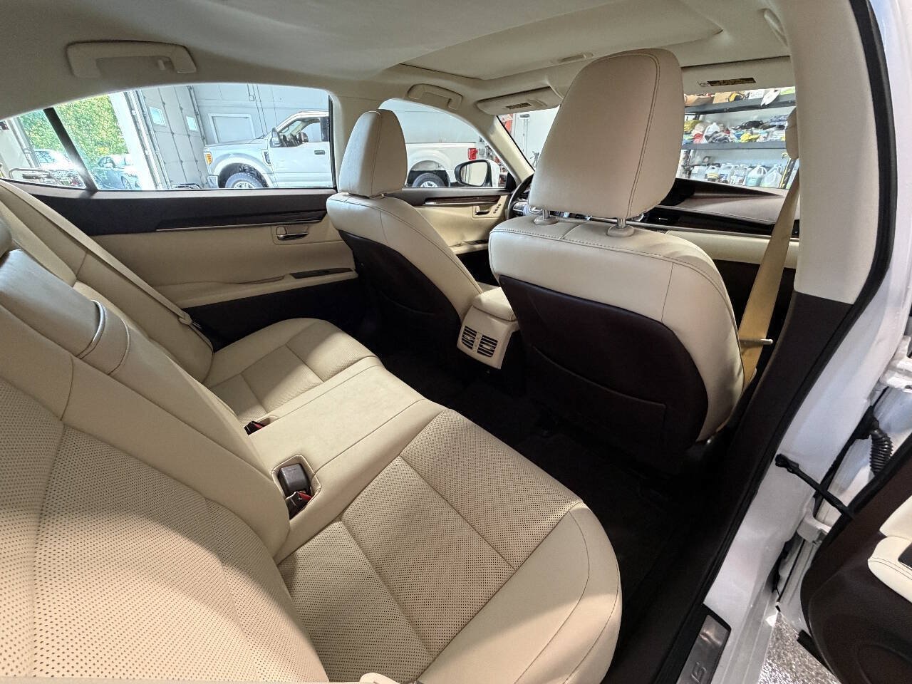 Used 2017 Lexus ES 350 w/ Premium Package FWD image 12