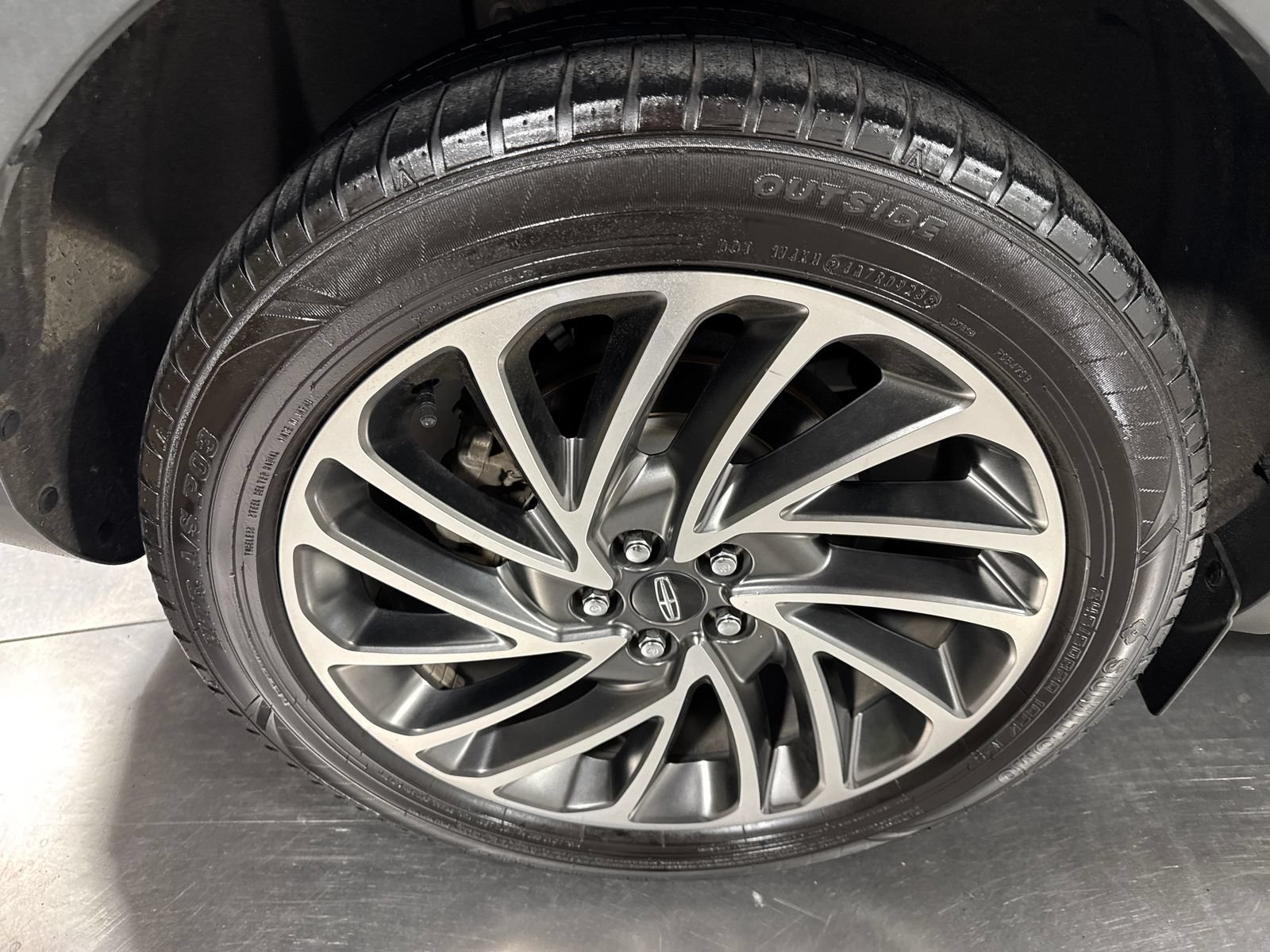 Used 2019 Lincoln Nautilus Reserve AWD/4WD image 13