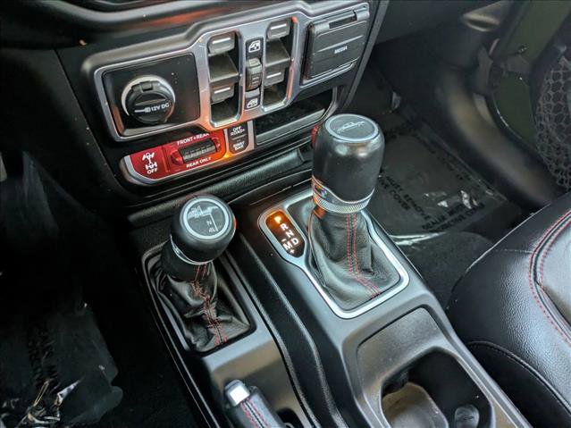 Used 2021 Jeep Gladiator Rubicon AWD/4WD image 12