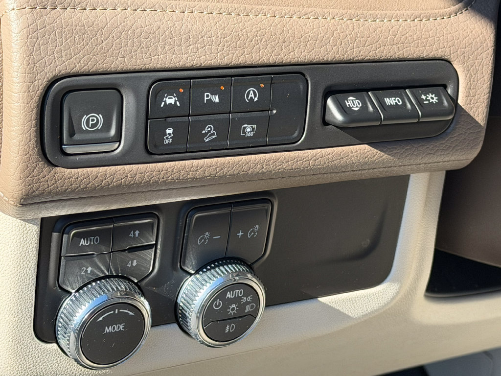Certified 2023 GMC Yukon Denali AWD/4WD image 37
