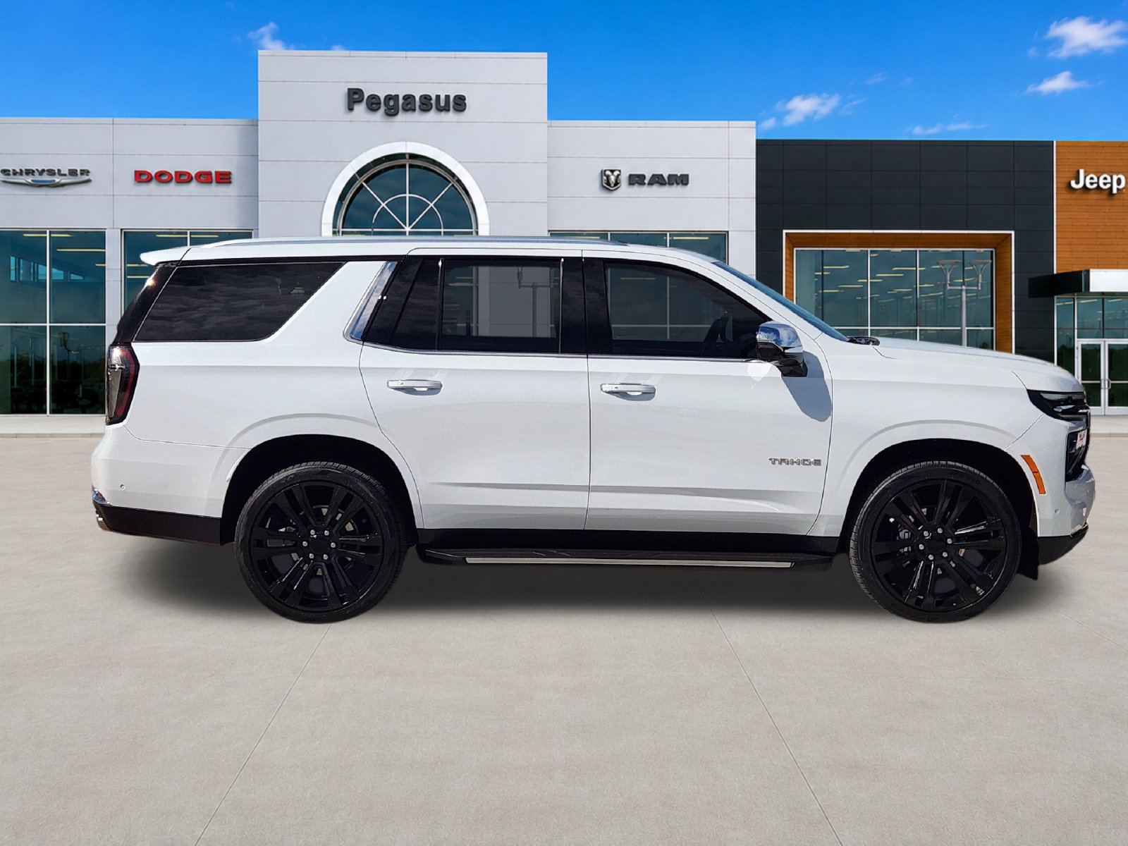 Used 2026 Chevrolet Tahoe Premier w/ Sun And Tow Package RWD image 7
