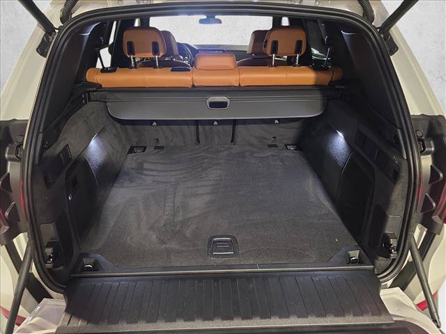 Used 2021 BMW X5 xDrive40i w/ Luxury Seating Package 2 AWD/4WD image 12