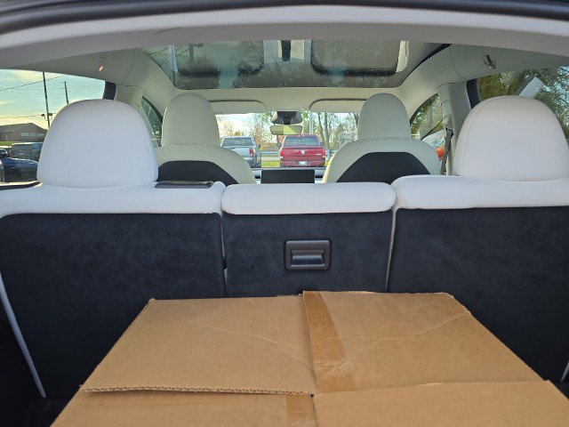 Used 2024 Tesla Model Y Long Range image 13