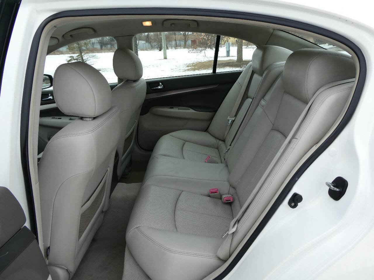 Used 2011 INFINITI G25 x image 21