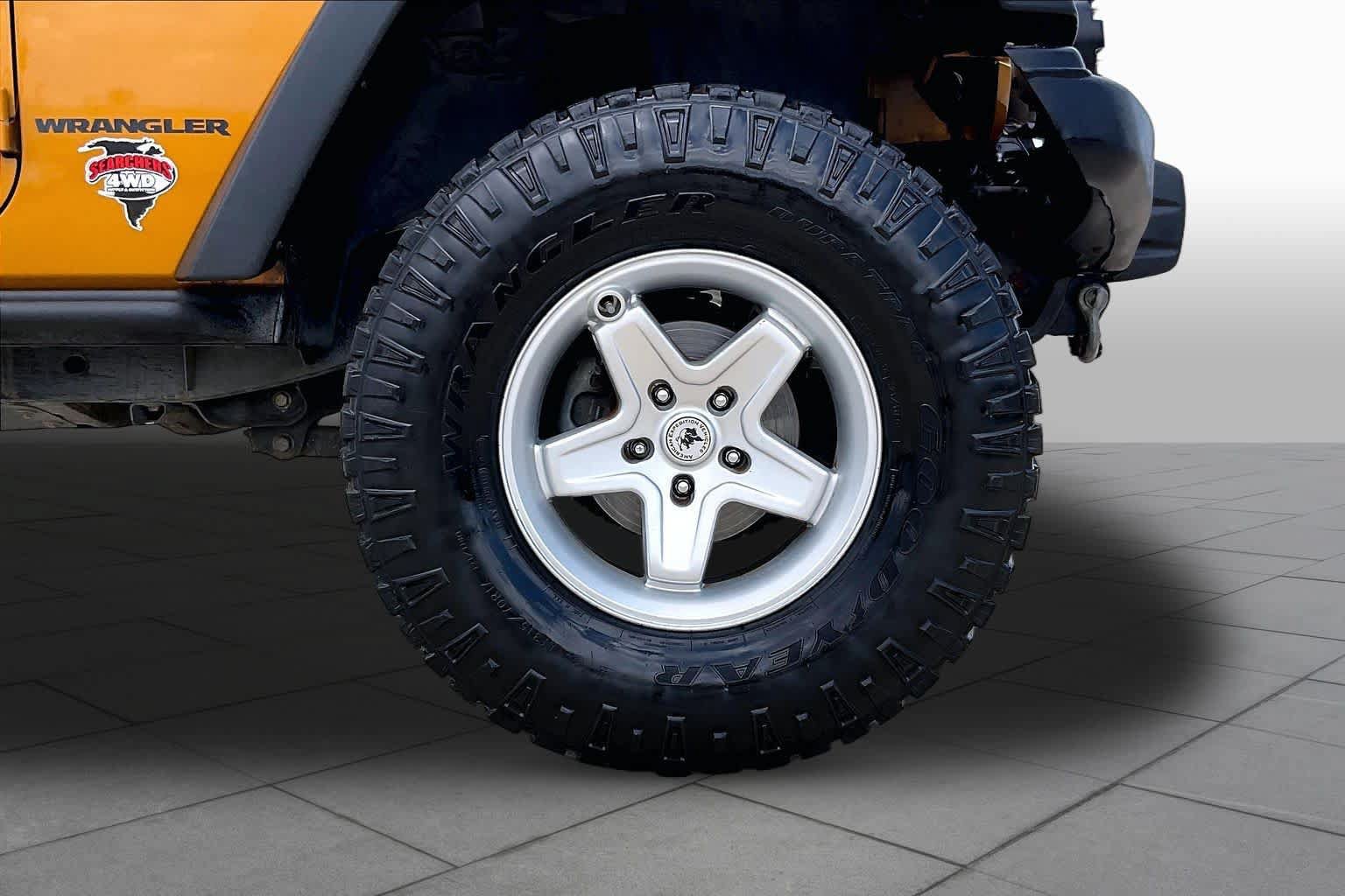 Used 2014 Jeep Wrangler Rubicon AWD/4WD image 9