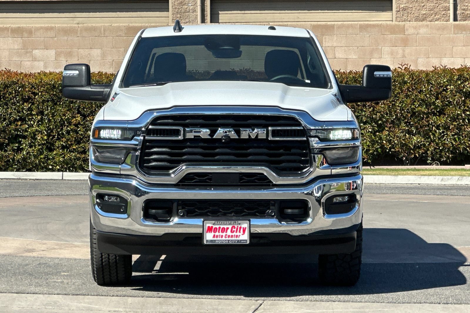 Used 2025 RAM 2500 Big Horn AWD/4WD image 9