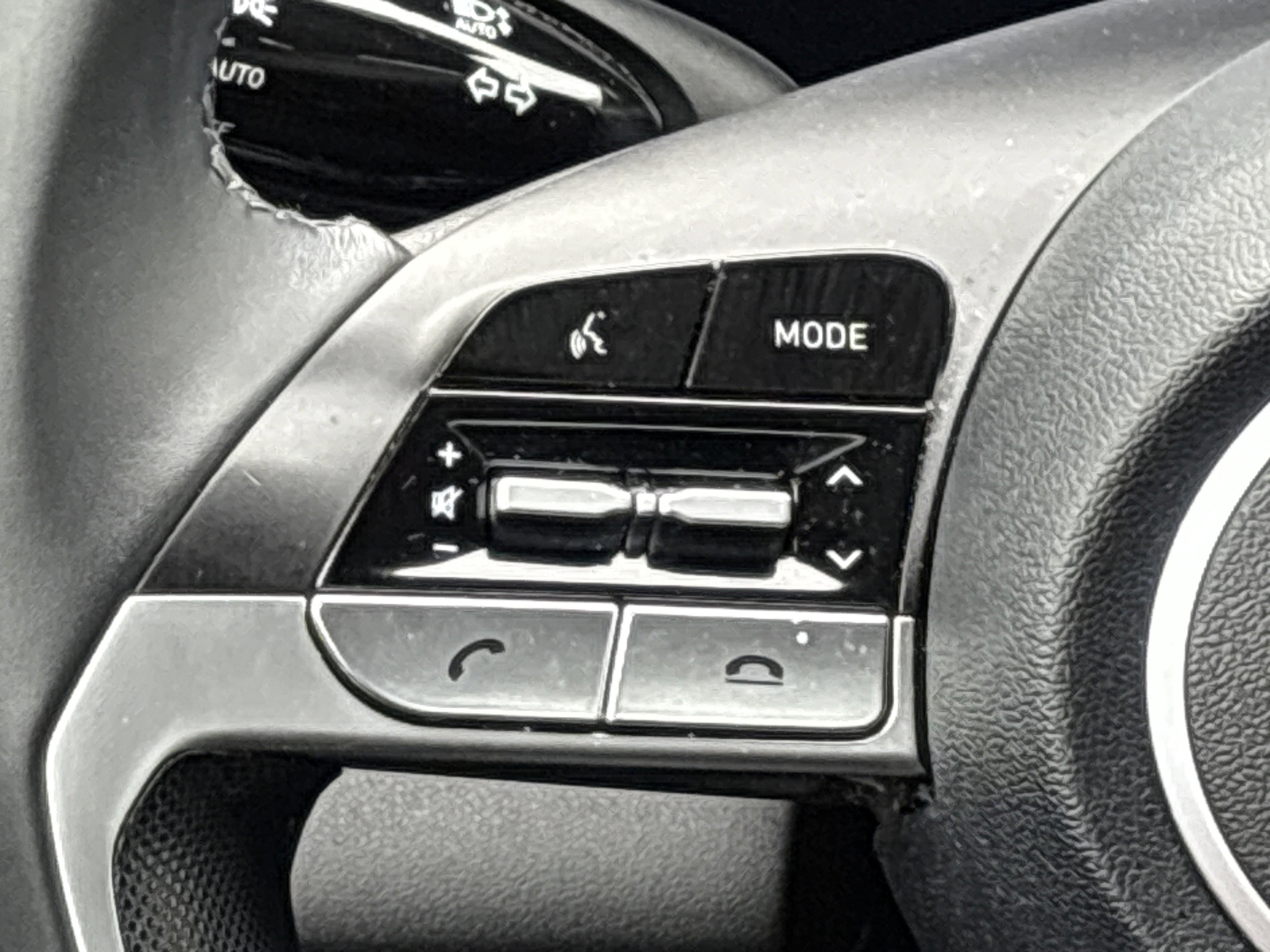Used 2023 Hyundai Elantra SEL w/ Convenience Package FWD image 21