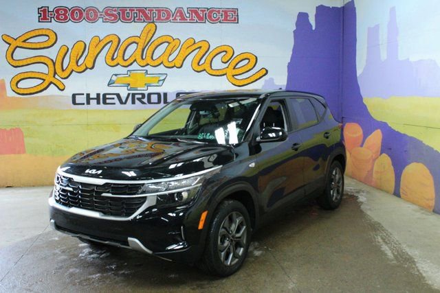 Used 2024 Kia Seltos LX image 2