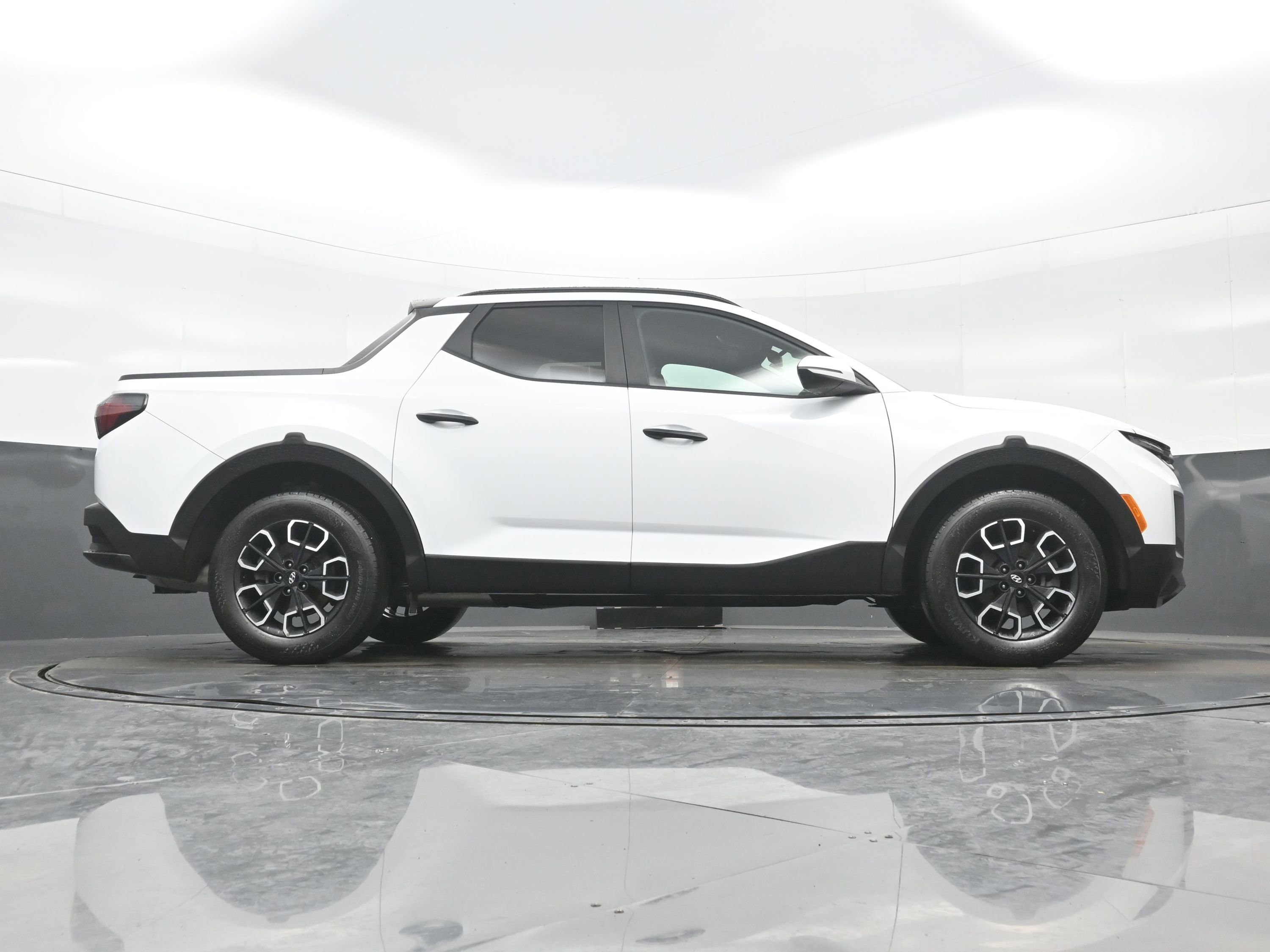 Certified 2022 Hyundai Santa Cruz SEL w/ Activity Package image 32