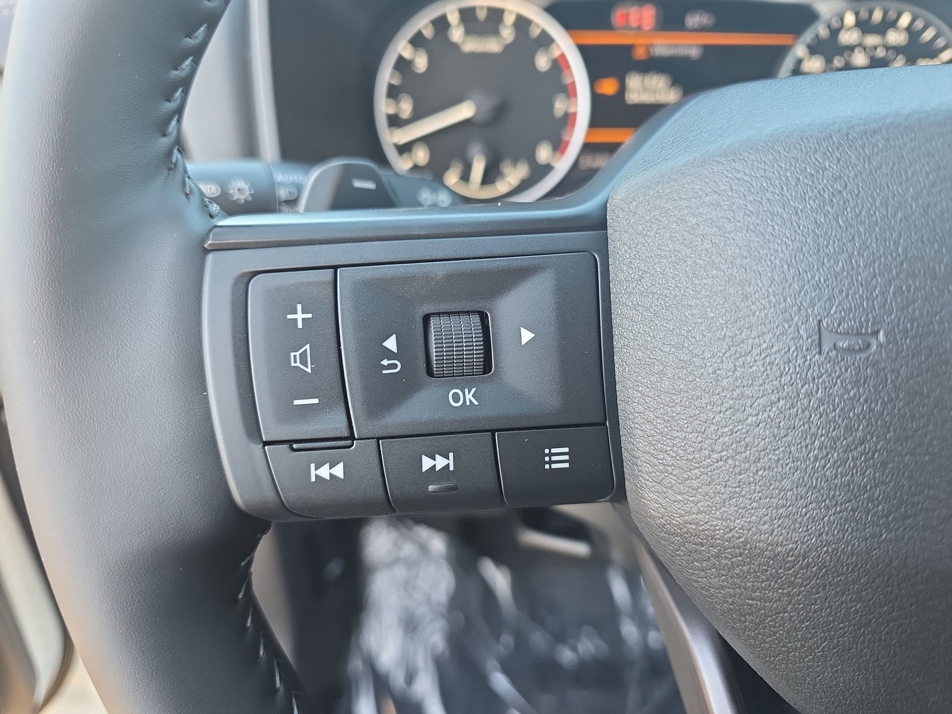 New 2026 Nissan Rogue SV FWD image 17