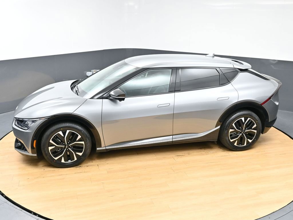 Used 2024 Kia EV6 Wind w/ Wind Technology Package image 40