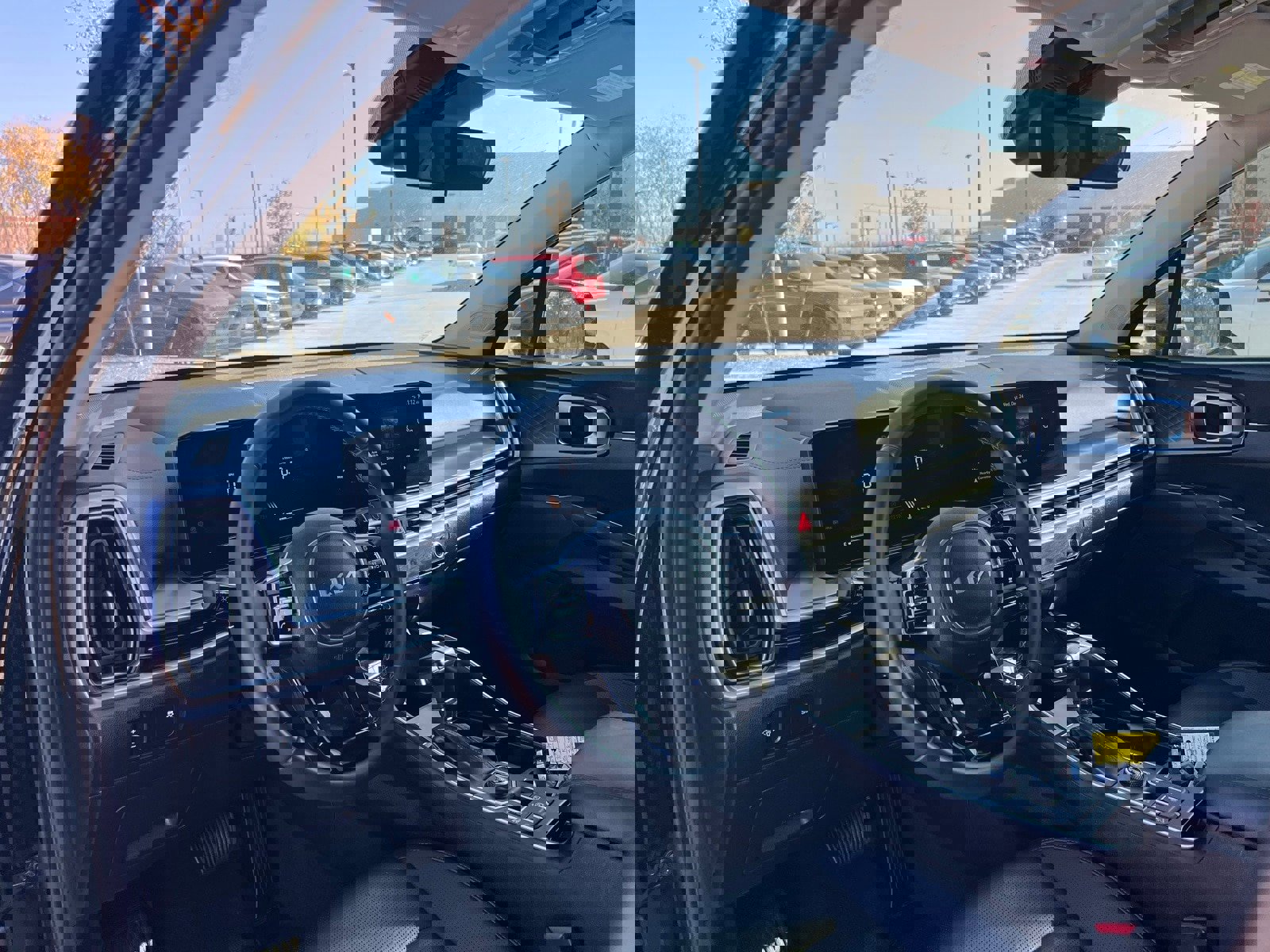 Used 2024 Kia Sorento S w/ Panoramic Sunroof Package image 24