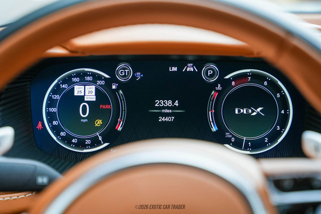 Used 2021 Aston Martin DBX image 31