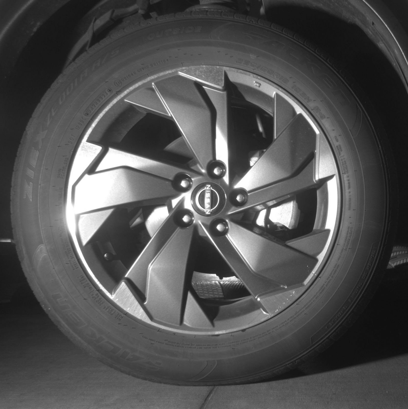 Used 2025 Nissan Rogue SV FWD image 15