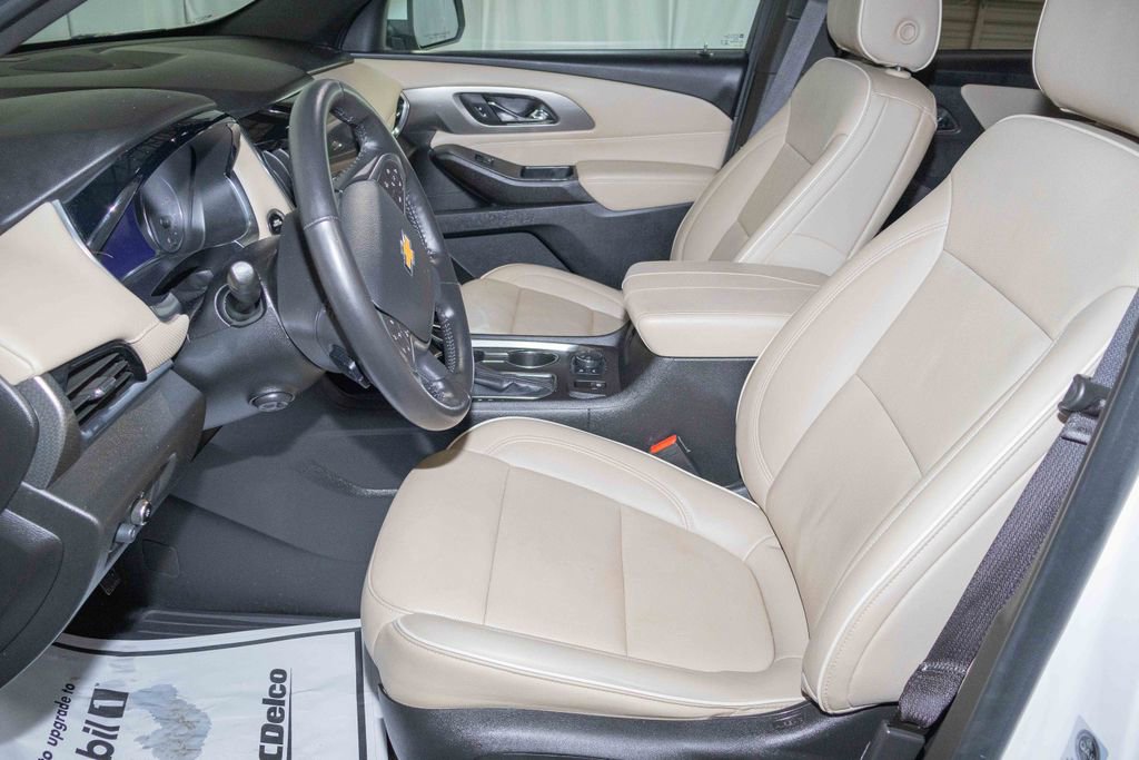 Used 2022 Chevrolet Traverse Premier image 13