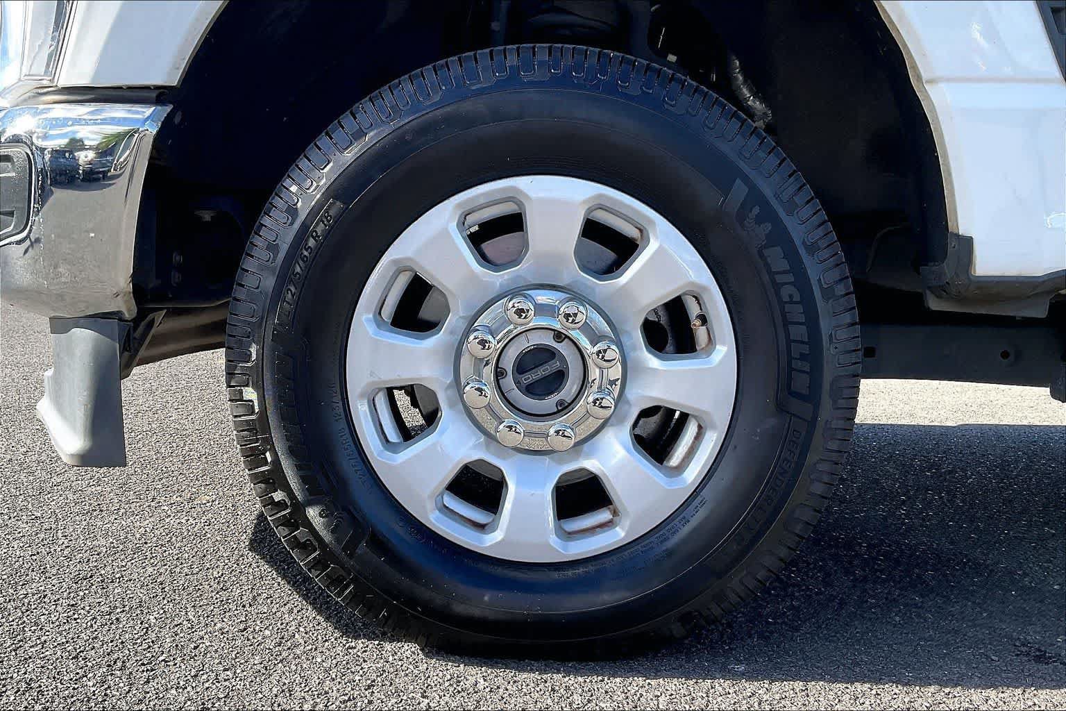 Used 2024 Ford F250 XLT AWD/4WD image 8