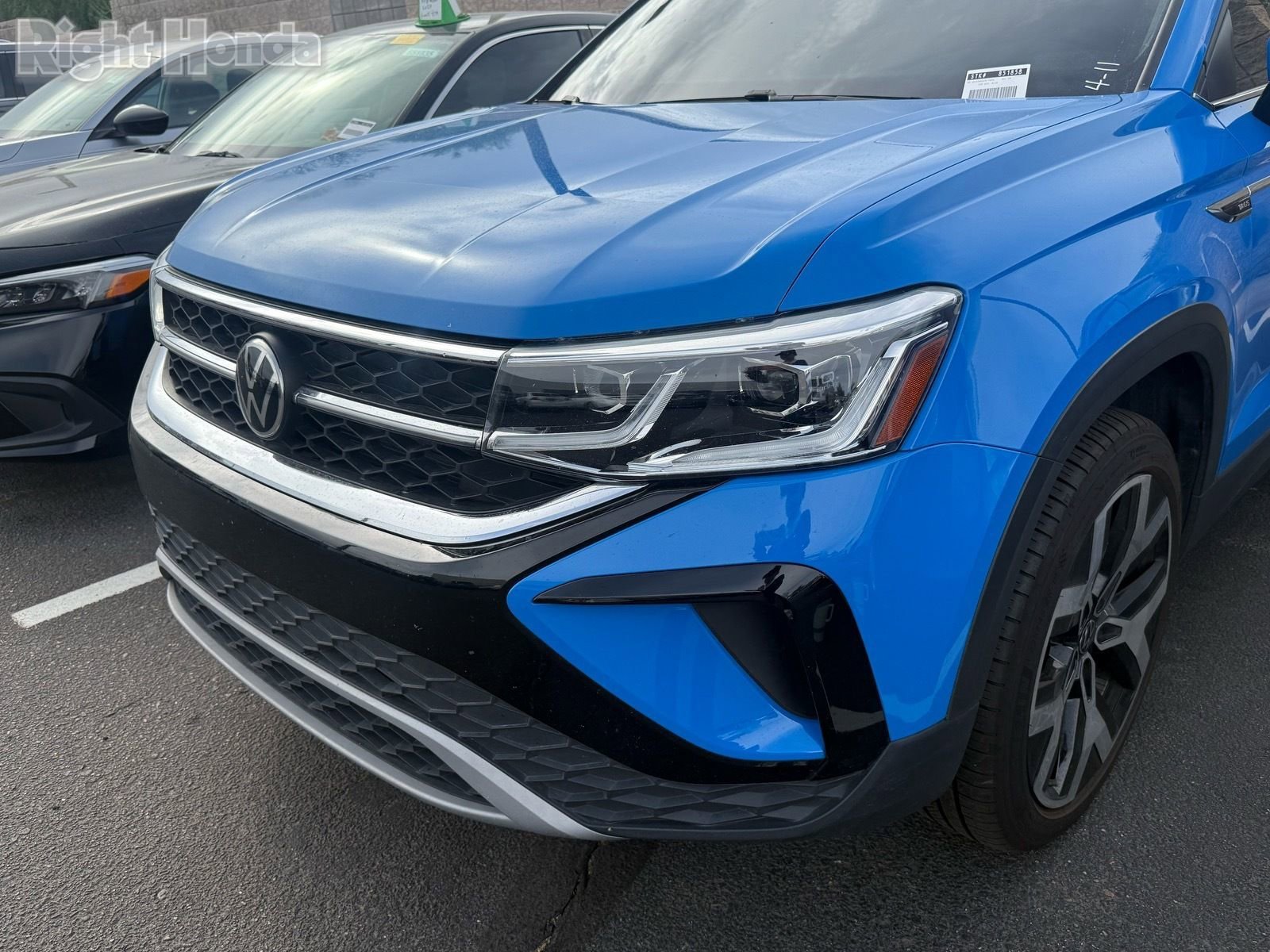 Used 2022 Volkswagen Taos SEL image 9