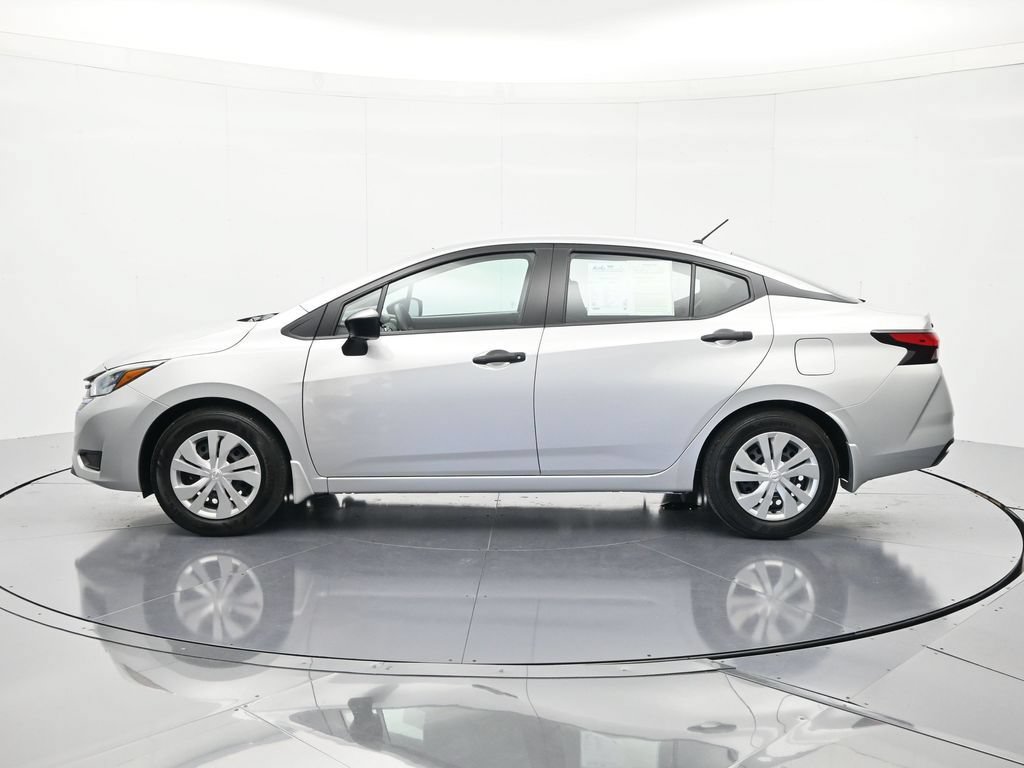 Used 2025 Nissan Versa S FWD image 8