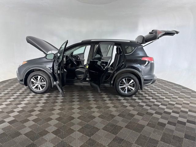 Used 2018 Toyota RAV4 XLE w/ Plus Extra Value Package AWD/4WD image 14