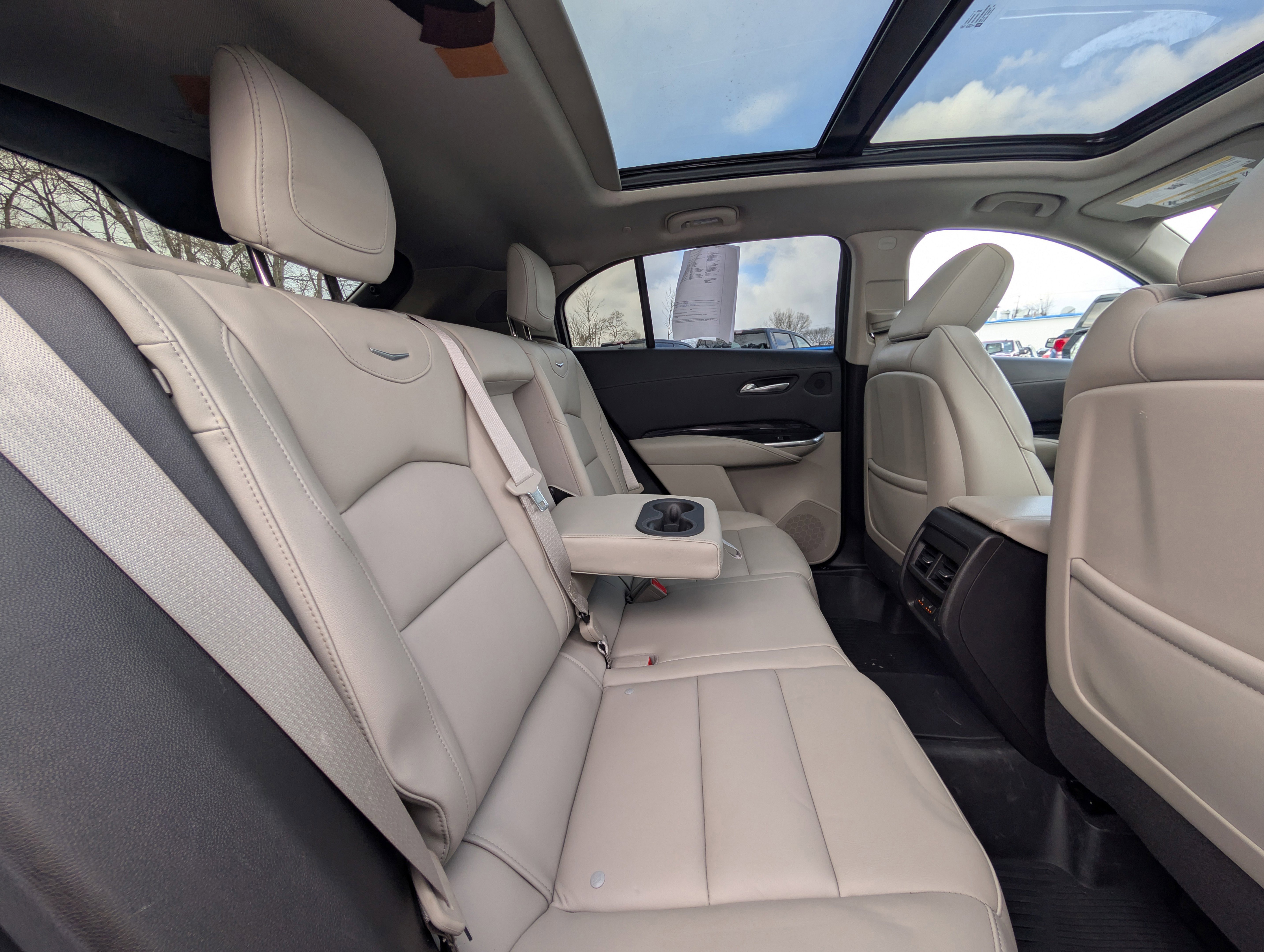 Used 2022 Cadillac XT4 Premium Luxury w/ Sun And Sound Package image 47