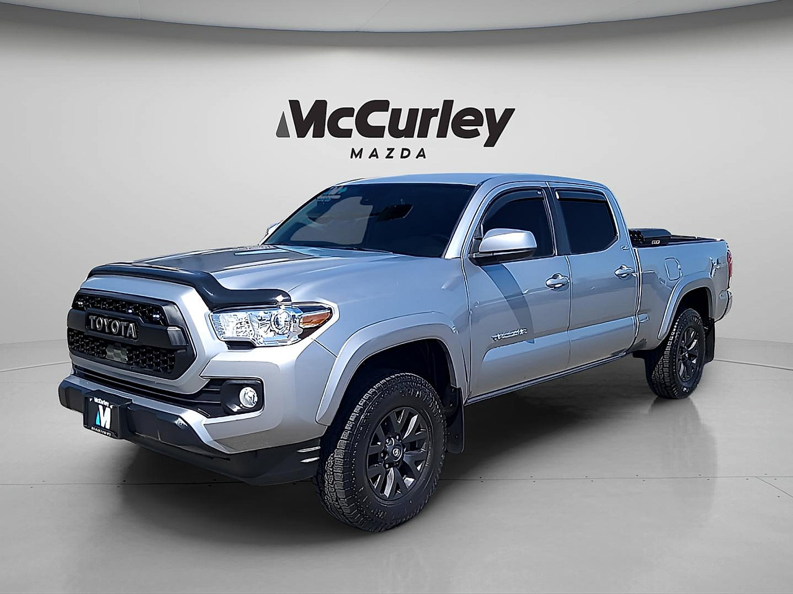 Used 2021 Toyota Tacoma SR5 AWD/4WD image 3