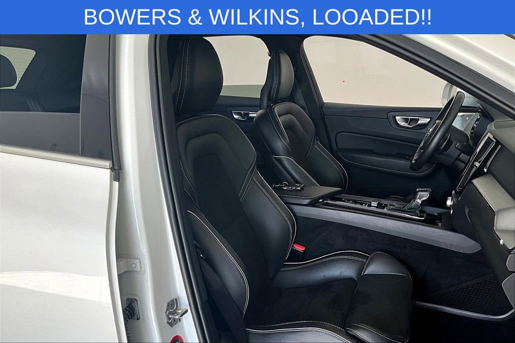 Used 2018 Volvo XC60 T6 R-Design w/ Convenience Package image 10