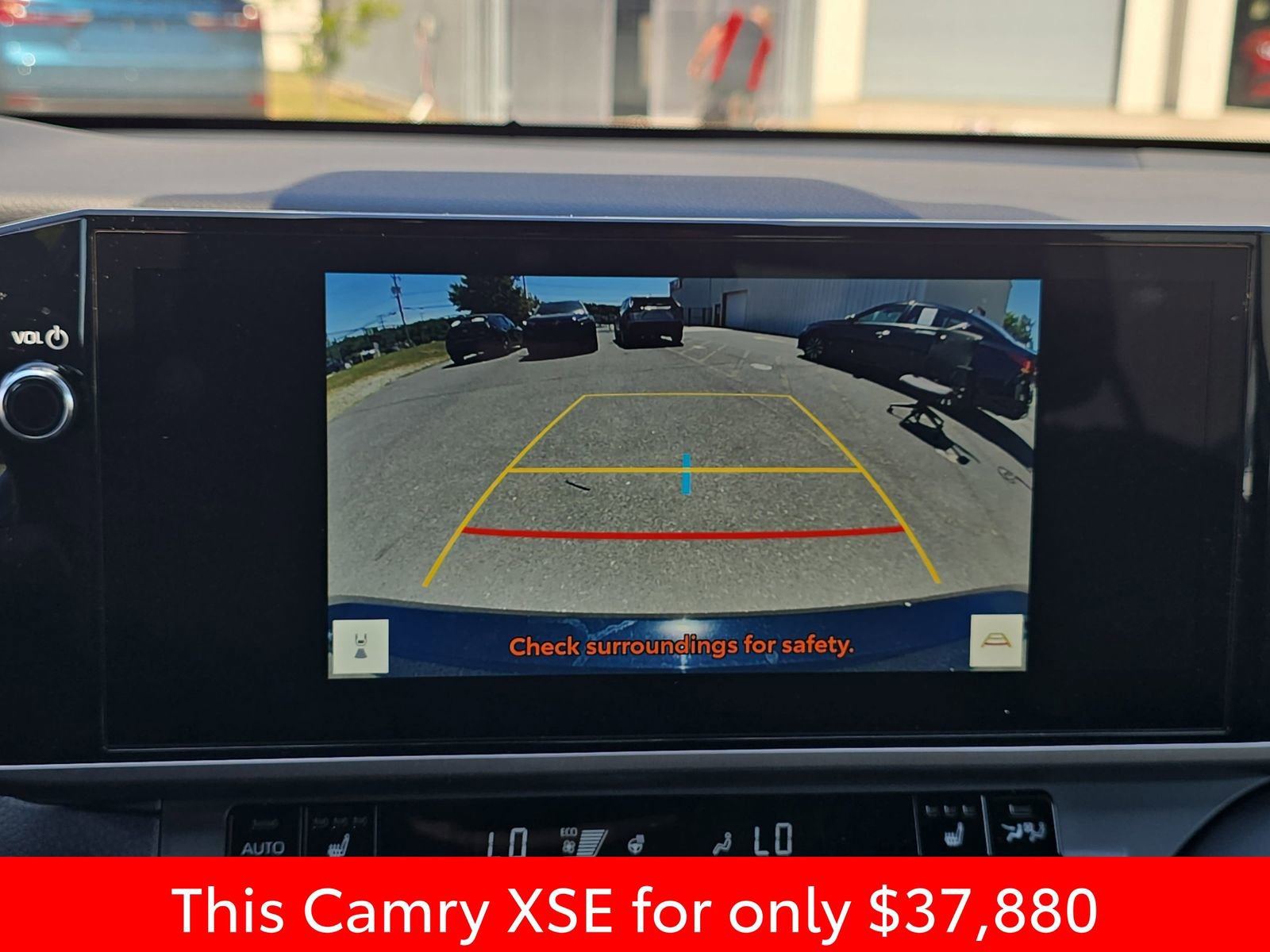 Used 2025 Toyota Camry XSE FWD image 28
