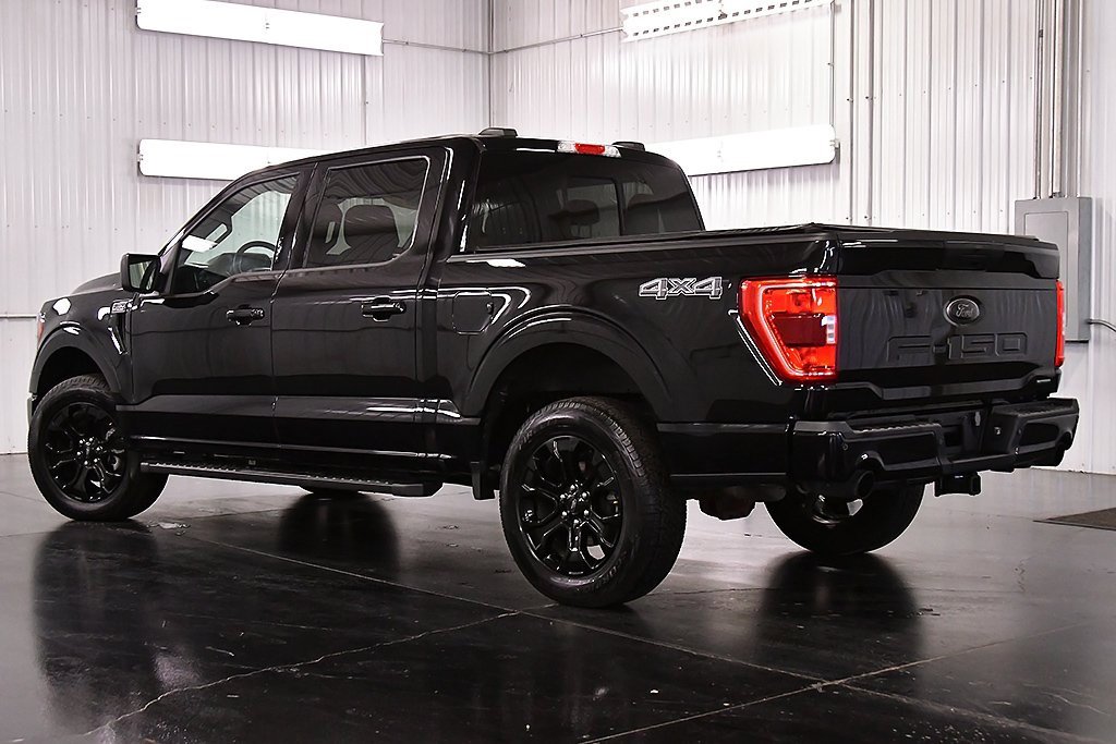Used 2023 Ford F150 XLT w/ XLT Black Appearance Package image 5