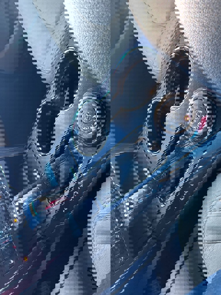 Used 2016 Ford Explorer XLT w/ Equipment Group 202A image 19