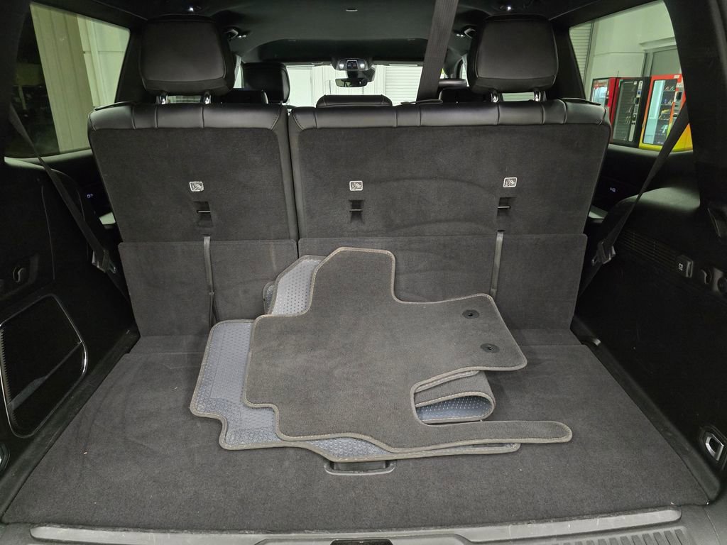 Used 2024 Jeep Wagoneer Series II w/ Flexible Seating Group RWD image 41