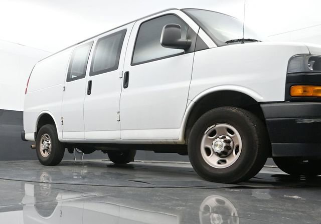 Used 2020 Chevrolet Express 2500 w/ Driver Convenience Package RWD image 9