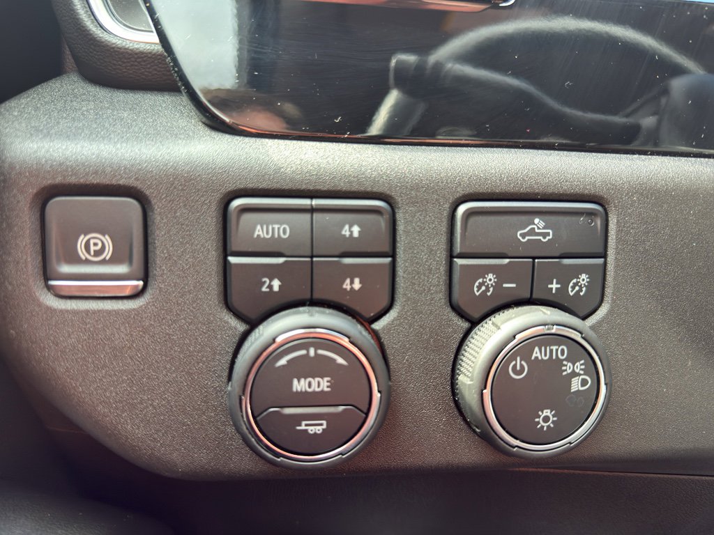 Used 2024 Chevrolet Silverado 1500 LT image 27