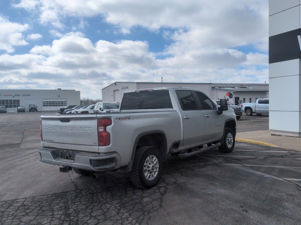Used 2022 Chevrolet Silverado 2500 LT w/ Convenience Package image 6