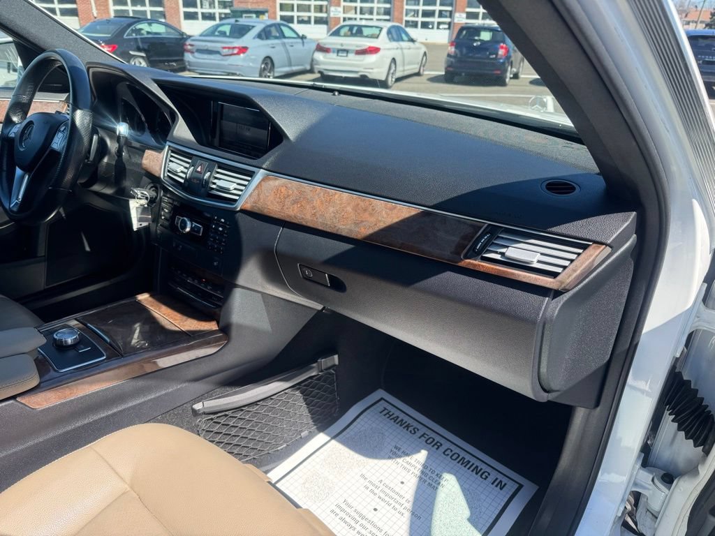 Used 2013 Mercedes-Benz E 350 Sedan image 32