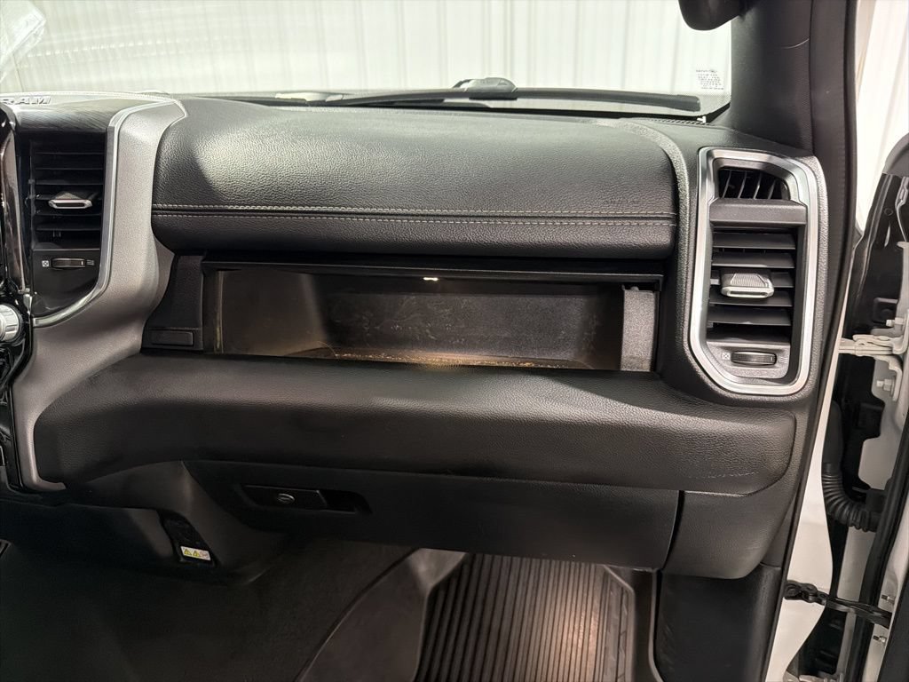 Used 2024 RAM 1500 Laramie AWD/4WD image 23