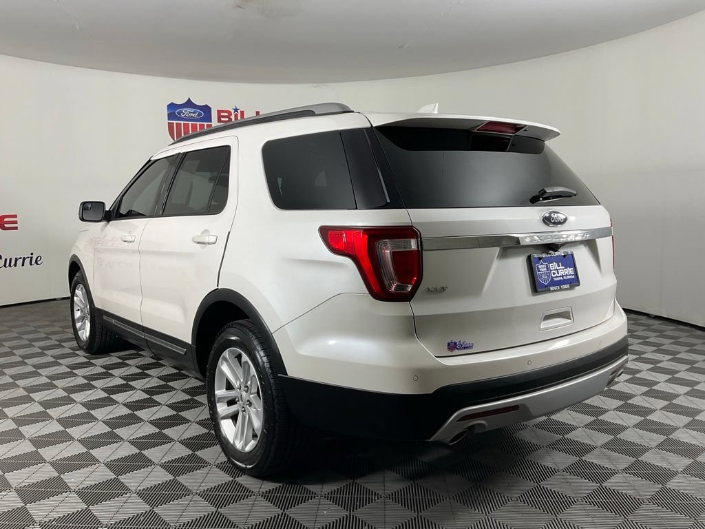 Used 2017 Ford Explorer XLT FWD image 5