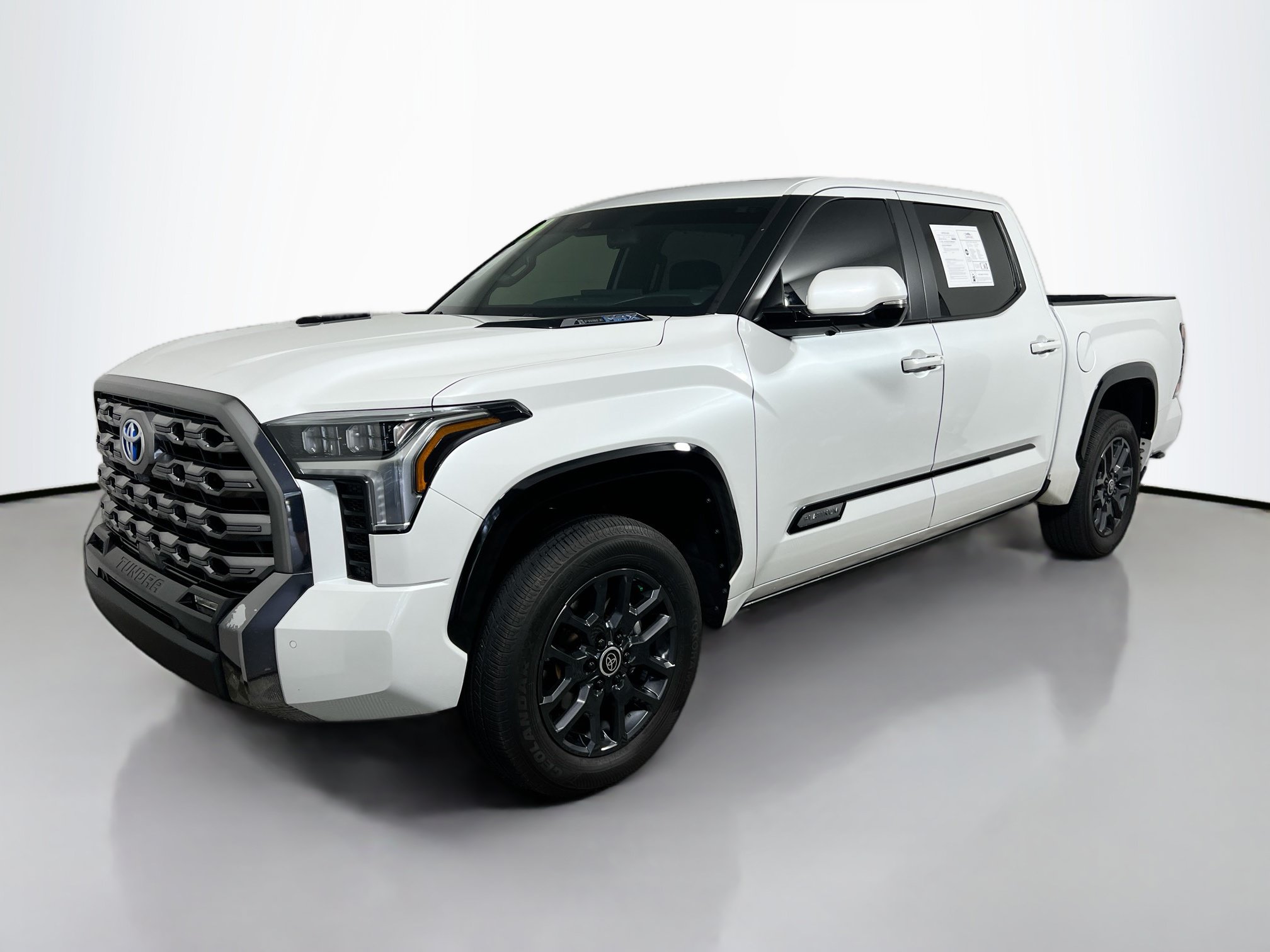 Used 2024 Toyota Tundra Platinum AWD/4WD image 9