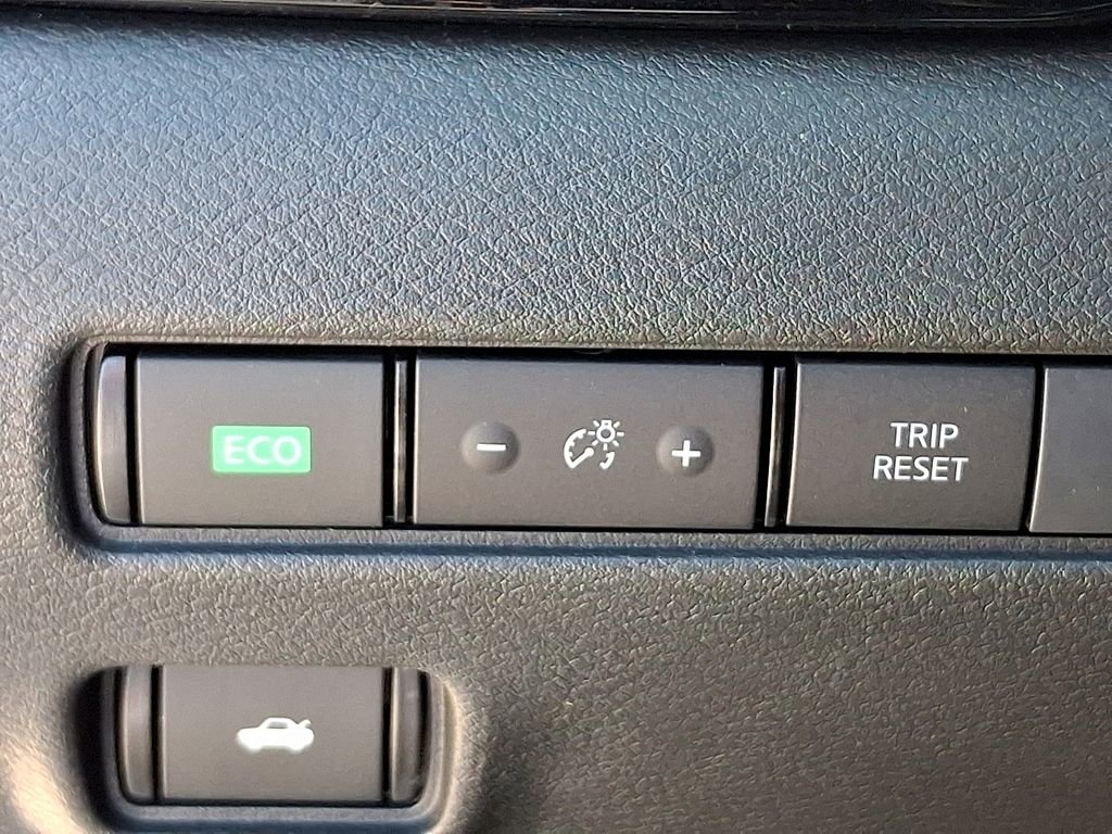 Used 2024 Nissan Sentra SR w/ SR Premium Package FWD image 25