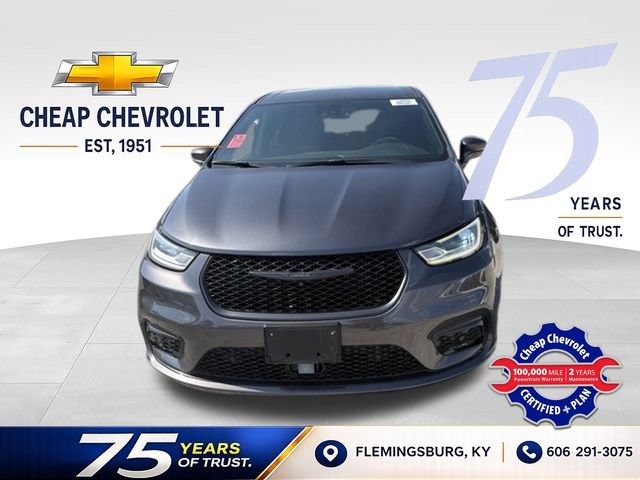 Used 2022 Chrysler Pacifica Touring-L w/ Uconnect Theater Family Group