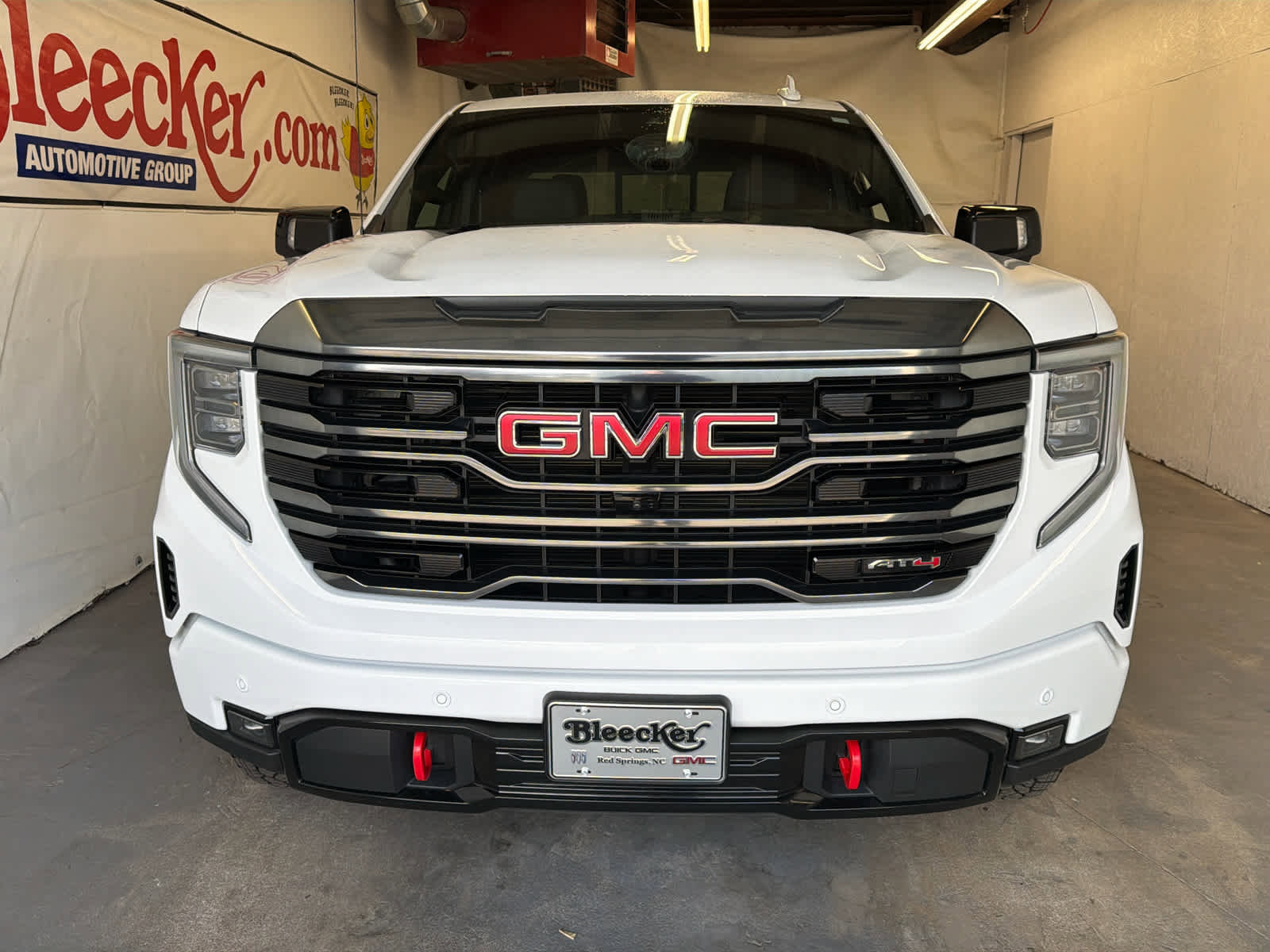 Certified 2024 GMC Sierra 1500 AT4 w/ Technology Package image 3