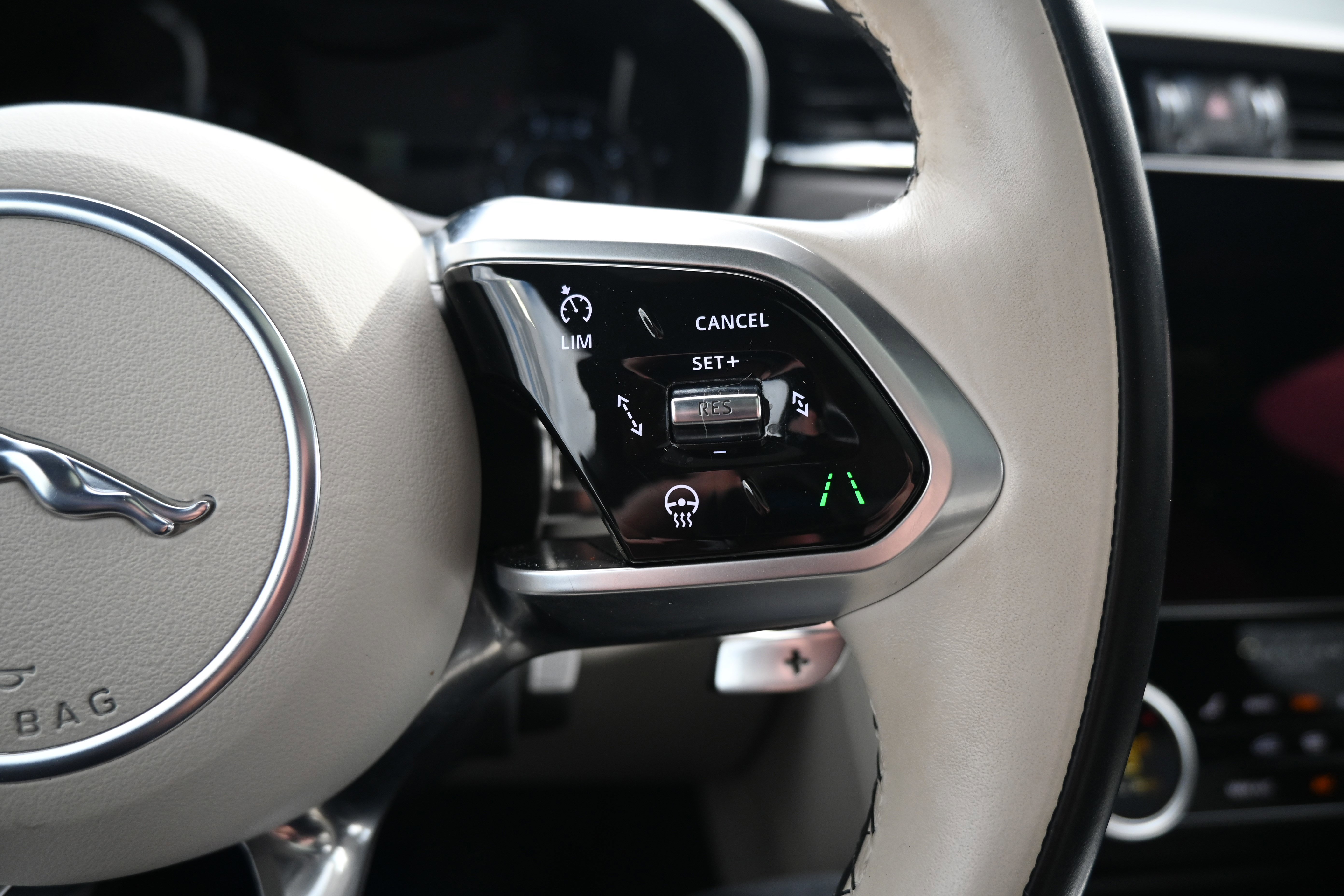 Used 2023 Jaguar F-PACE S image 31