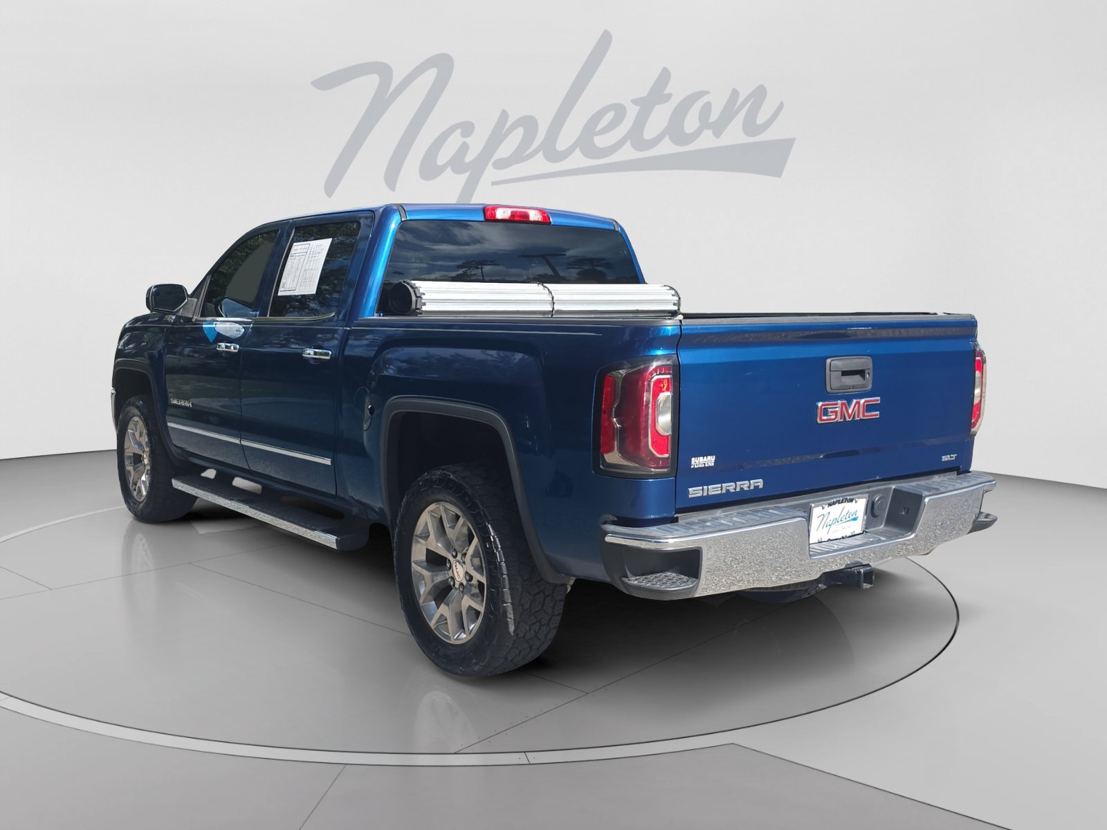 Used 2018 GMC Sierra 1500 SLT w/ SLT Premium Package AWD/4WD image 3