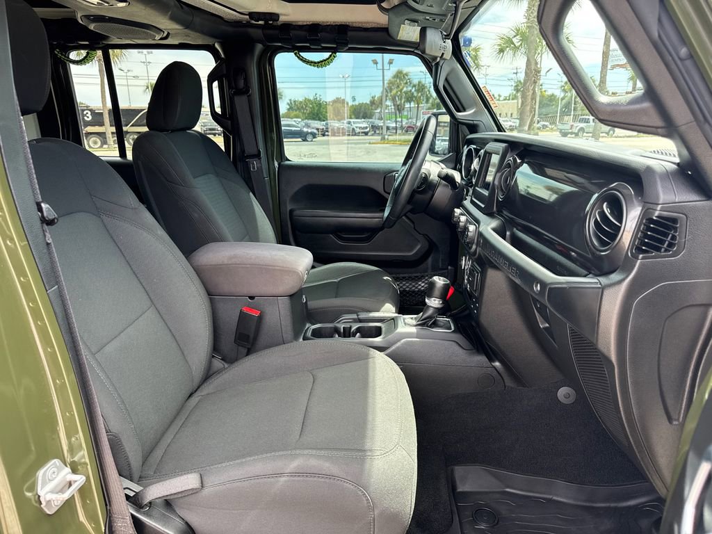 Used 2022 Jeep Wrangler Unlimited Sport AWD/4WD image 19