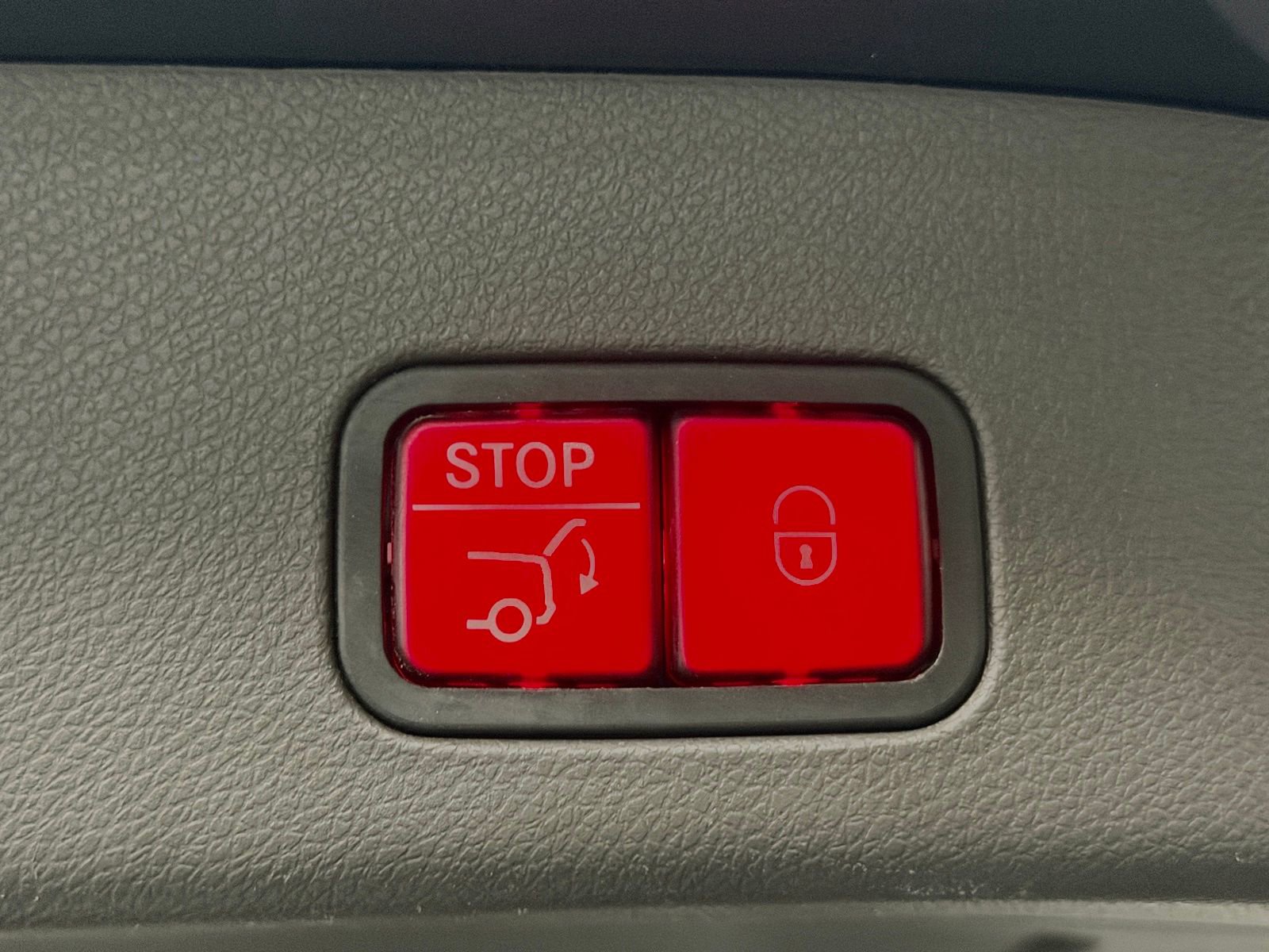 Used 2014 Mercedes-Benz GL 450 4MATIC image 16