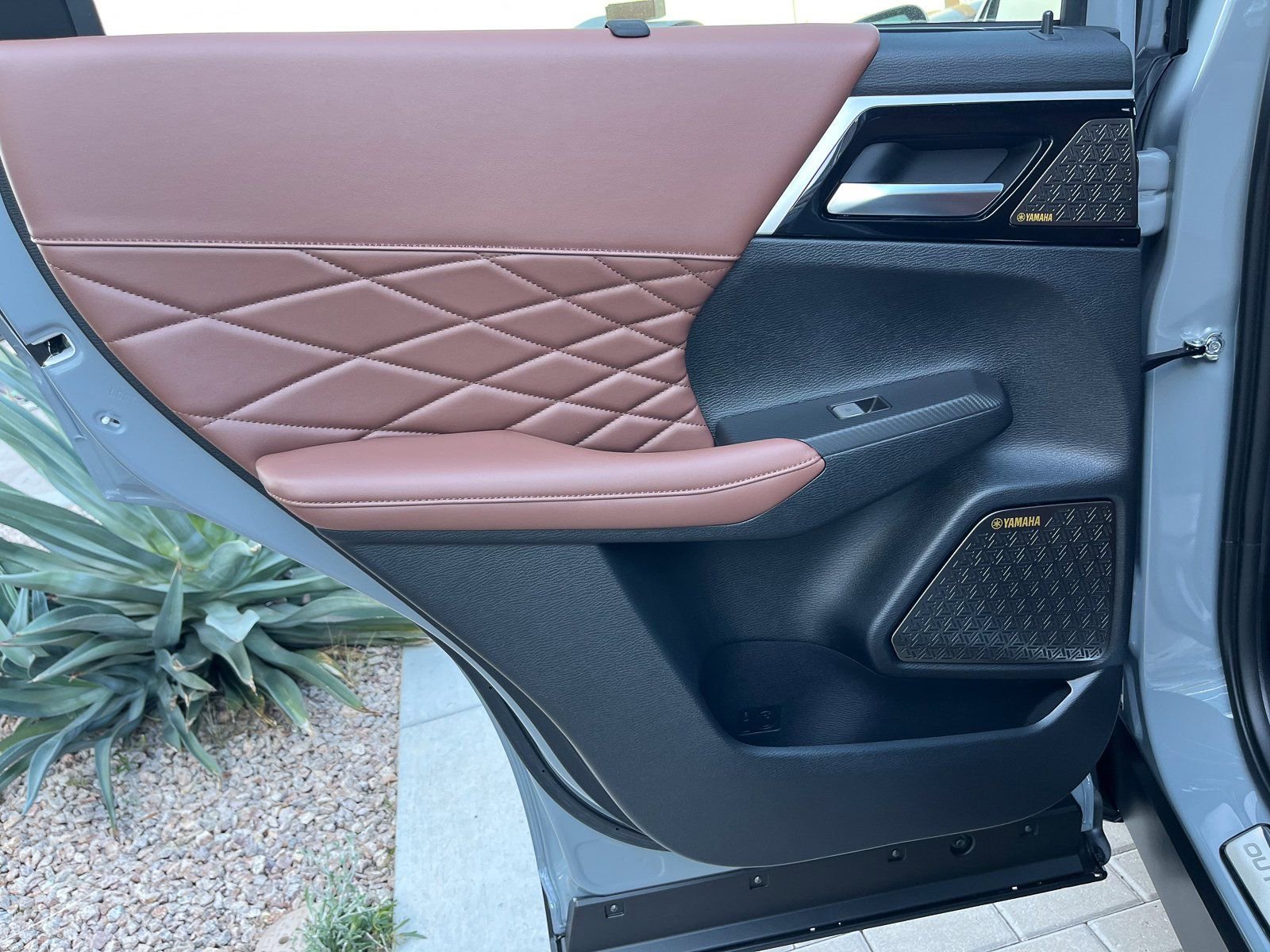 New 2026 Mitsubishi Outlander SEL image 25