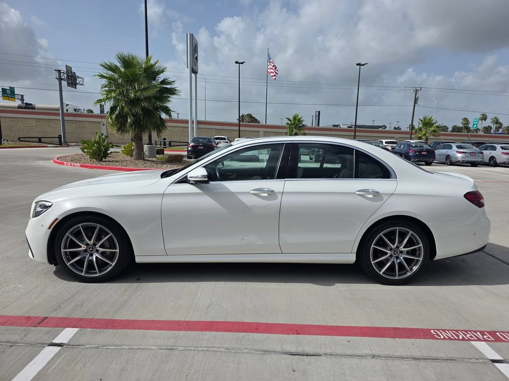 Used 2022 Mercedes-Benz E 350 Sedan image 4